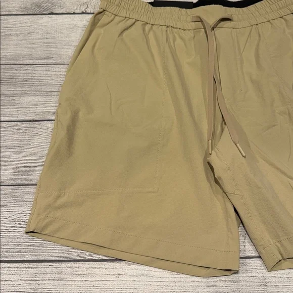 🍋Men’s Lululemon Bowline Short 8” Size XL trench M7ARQS🍋